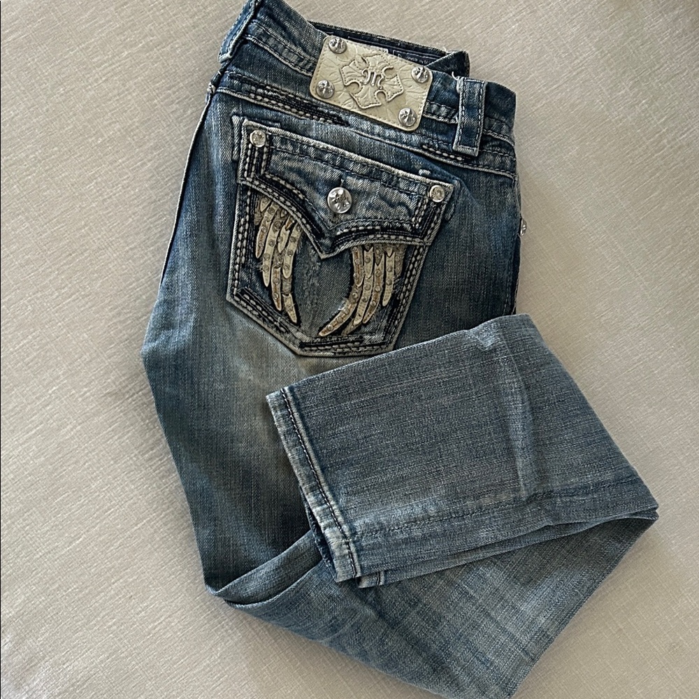 Women's Blue Jeans with Embellished Pocket